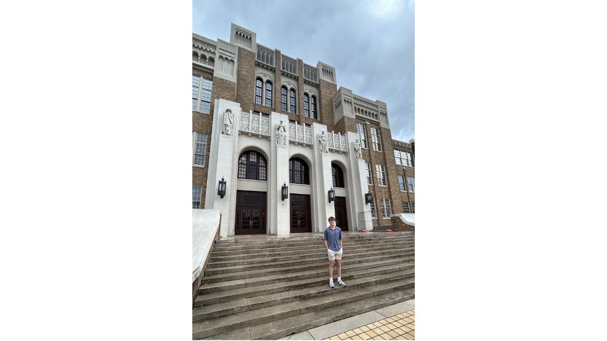 Carter on the steps of Little Rock Central High School