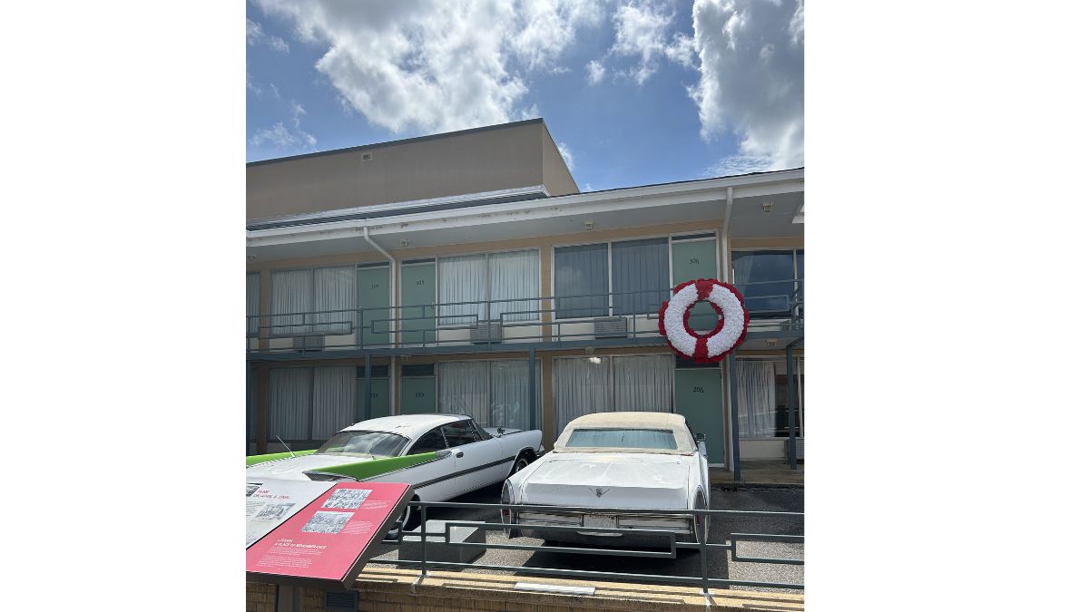 Lorraine Motel second floor balcony with wreath marking where Dr. King was standing